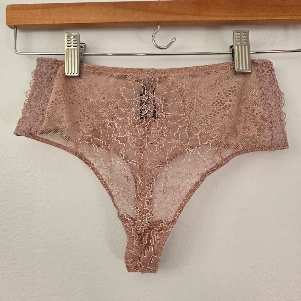 Victoria's Secret Very Sexy Mid-Rise Thong - XS - Picture 8 of 9